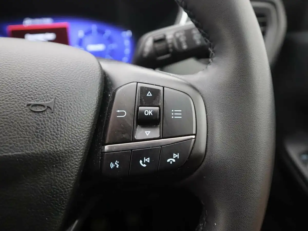 2022-ford-kuga-big-37