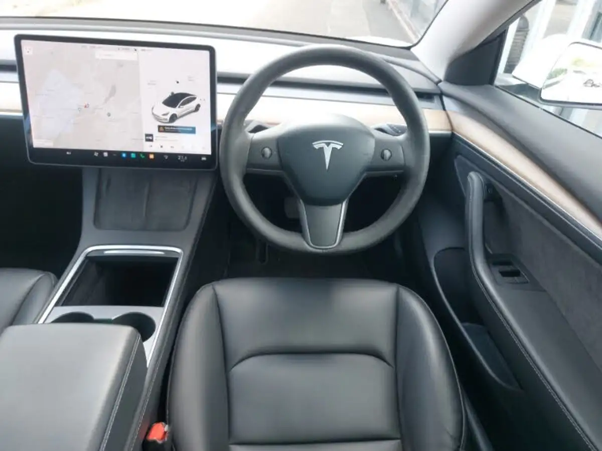 2021-tesla-model-3-e-long-range-4x4-big-6