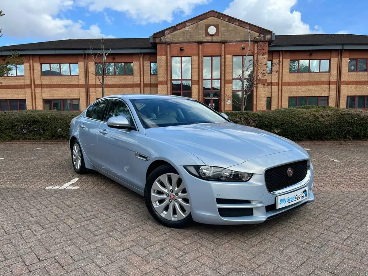 2016-jaguar-xe-20d-prestige-163ps-big-8