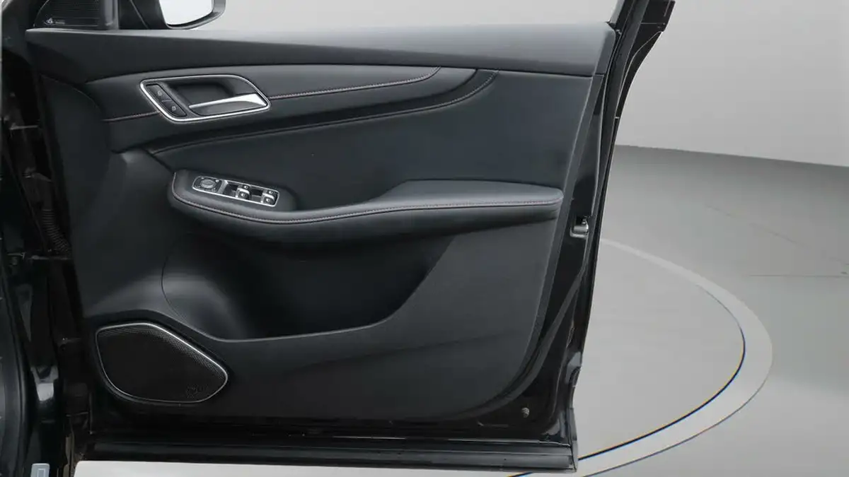 2022-mg-hs-15t-gdi-excite-162ps-dct-big-15