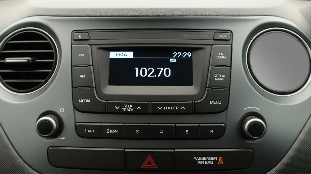 2019-hyundai-i10-10-s-big-11