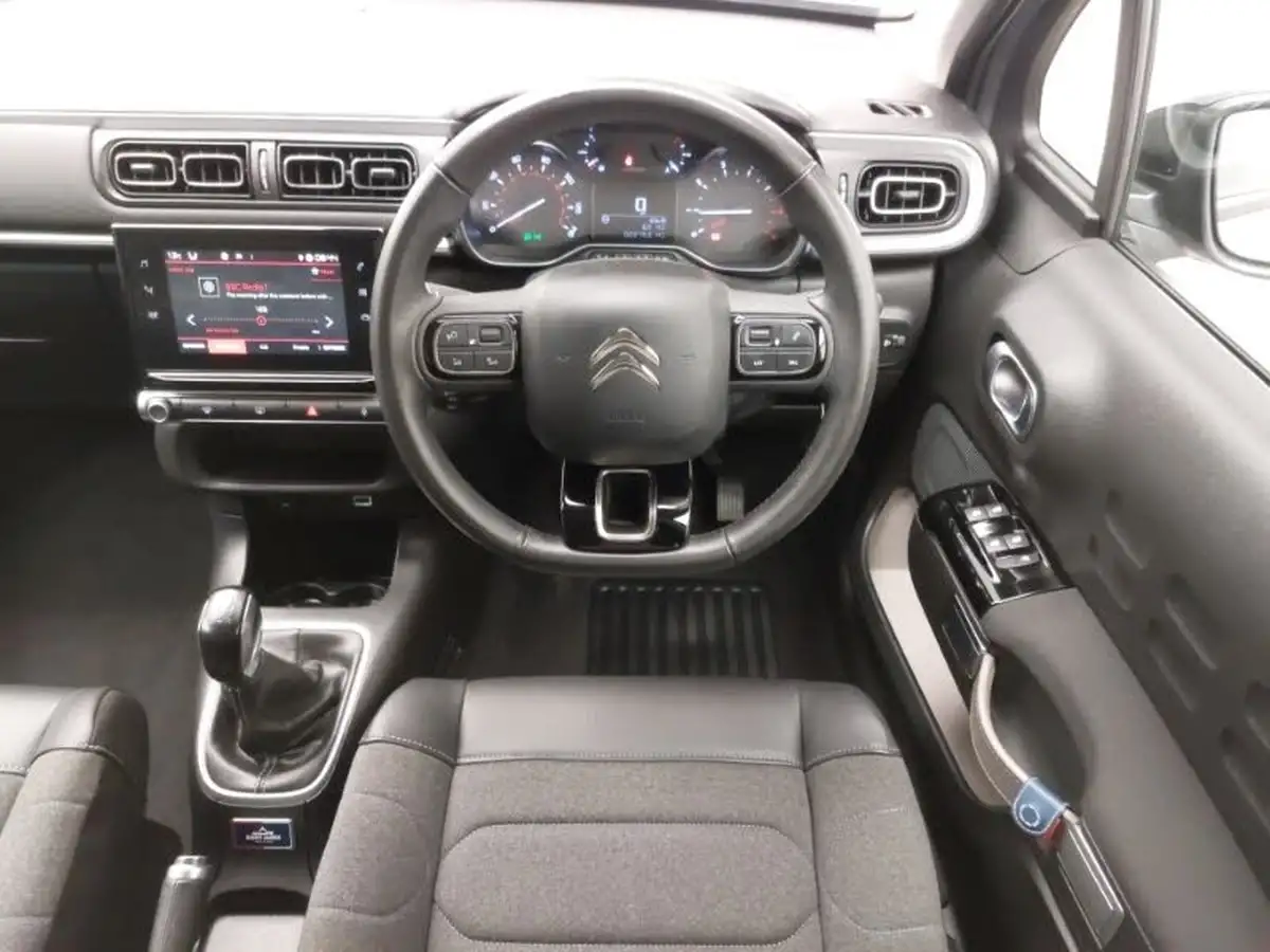 2022-citroen-c3-12-puretech-saint-james-83ps-big-6