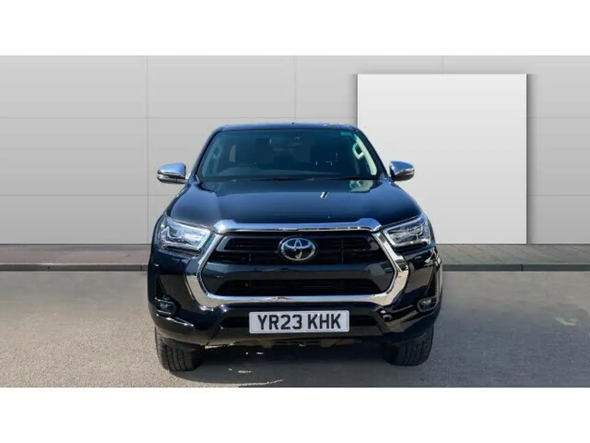 2023-toyota-hi-lux-28d-4d-invincible-2754cc-auto-big-2