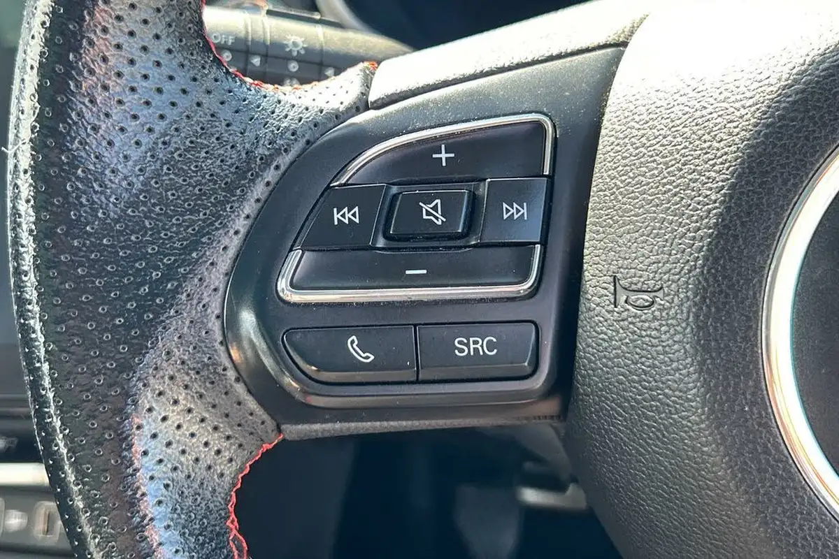 2022-mg-zs-suv-10t-gdi-exclusive-big-12