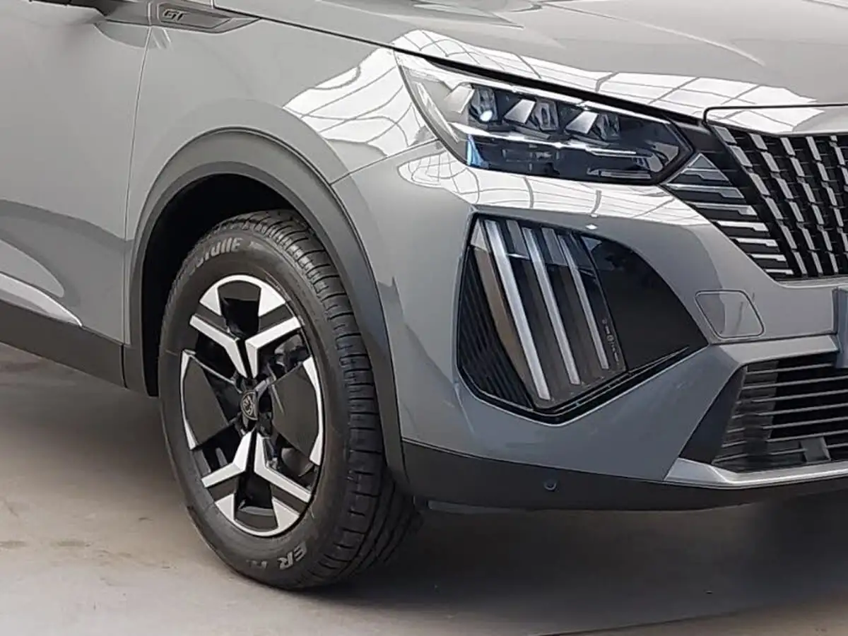 2024-peugeot-2008-suv-12-puretech-gt-130ps-eat8-big-8