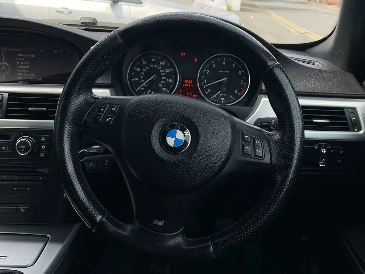 2008-bmw-3-series-30-330i-m-sport-convertible-2d-big-69