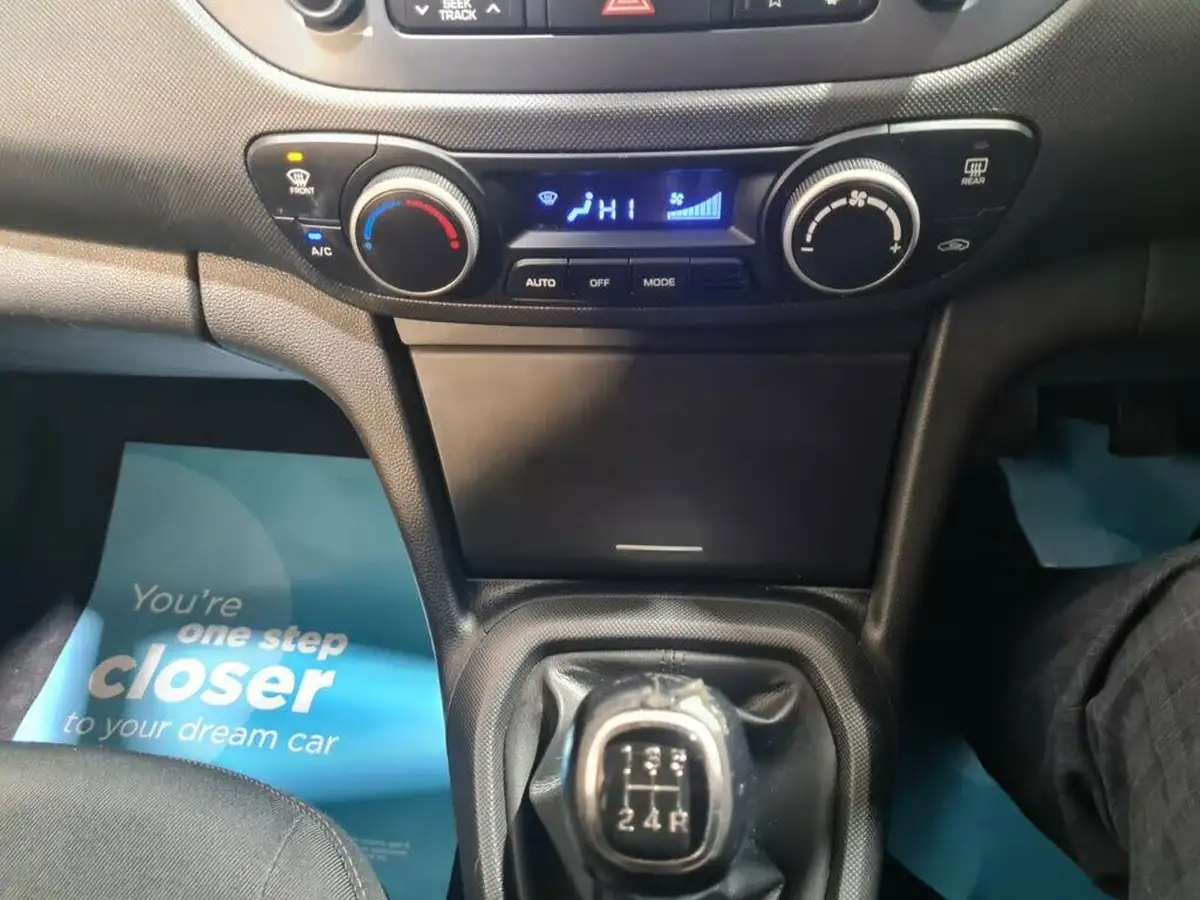 2019-hyundai-i10-10-premium-67ps-big-8