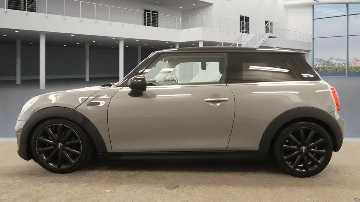 2017-mini-cooper-15-cooper-ss-hatchback-3d-big-6