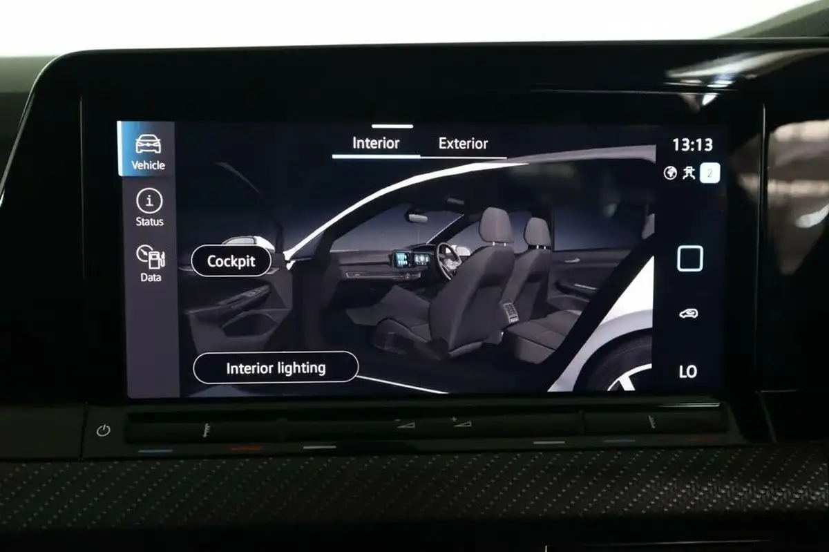 2022-volkswagen-golf-15-etsi-r-line-150ps-hatchback-big-45