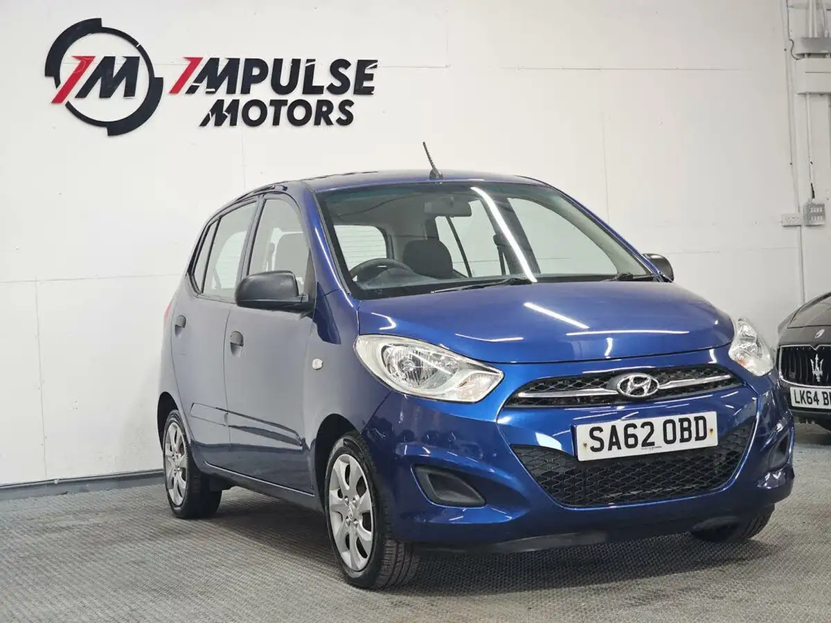 2012-hyundai-i10-12-classic-85bhp-big-3