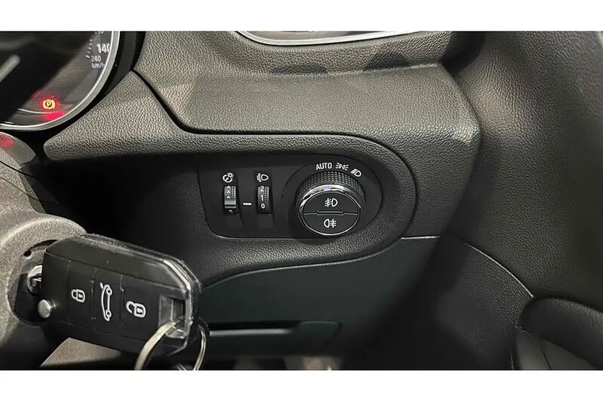 2019-vauxhall-grandland-x-12-elite-nav-ss-big-40