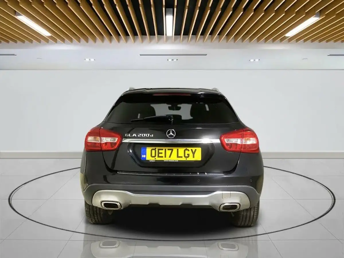 2017-mercedes-benz-gla-class-21d-gla-200d-sport-executivess-big-7