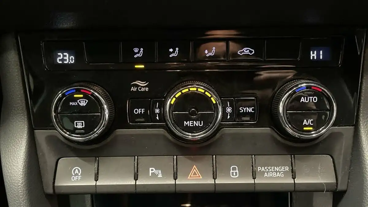 2018-skoda-karoq-10-tsi-se-ss-dsg-big-25