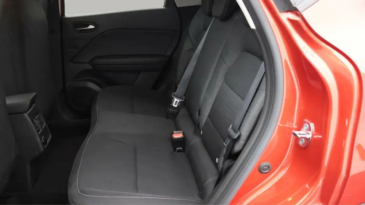 2021-renault-captur-13-tce-iconic-140ps-big-16