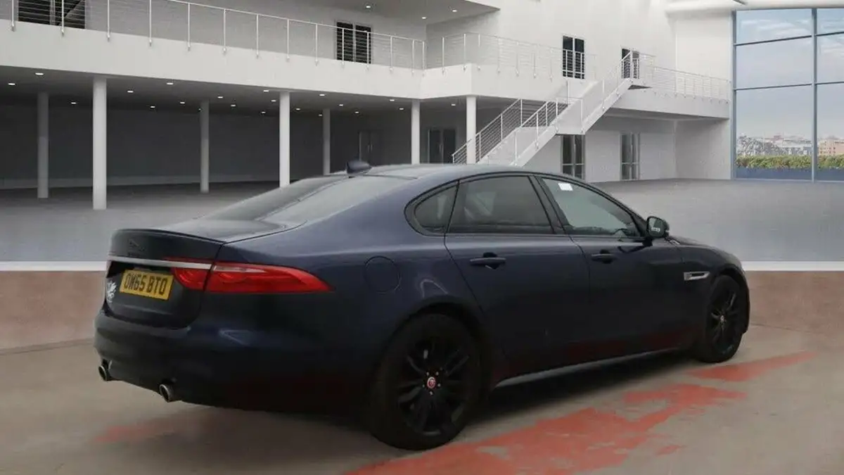 2016-jaguar-xf-30td-s-big-7