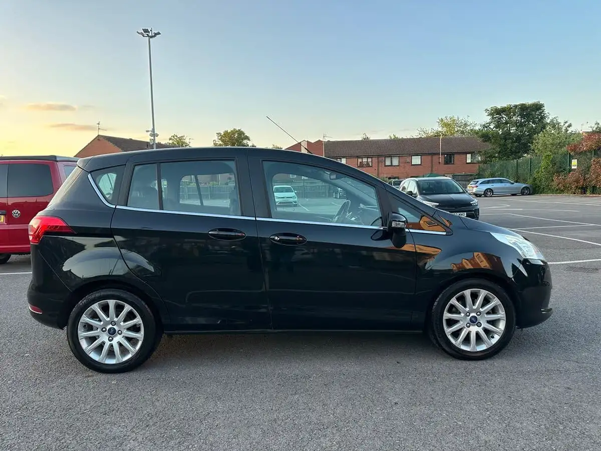 2014-ford-b-max-16-titanium-big-8