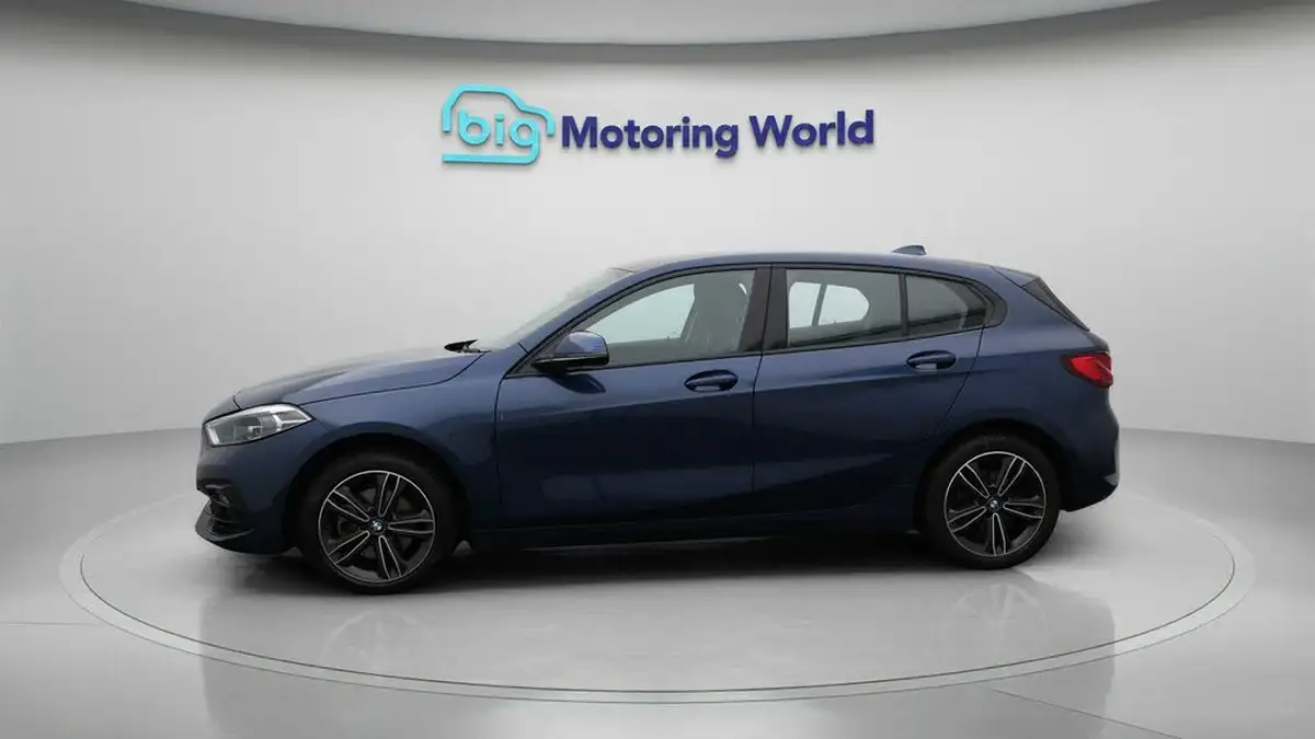 2022-bmw-1-series-15-118i-sport-big-4