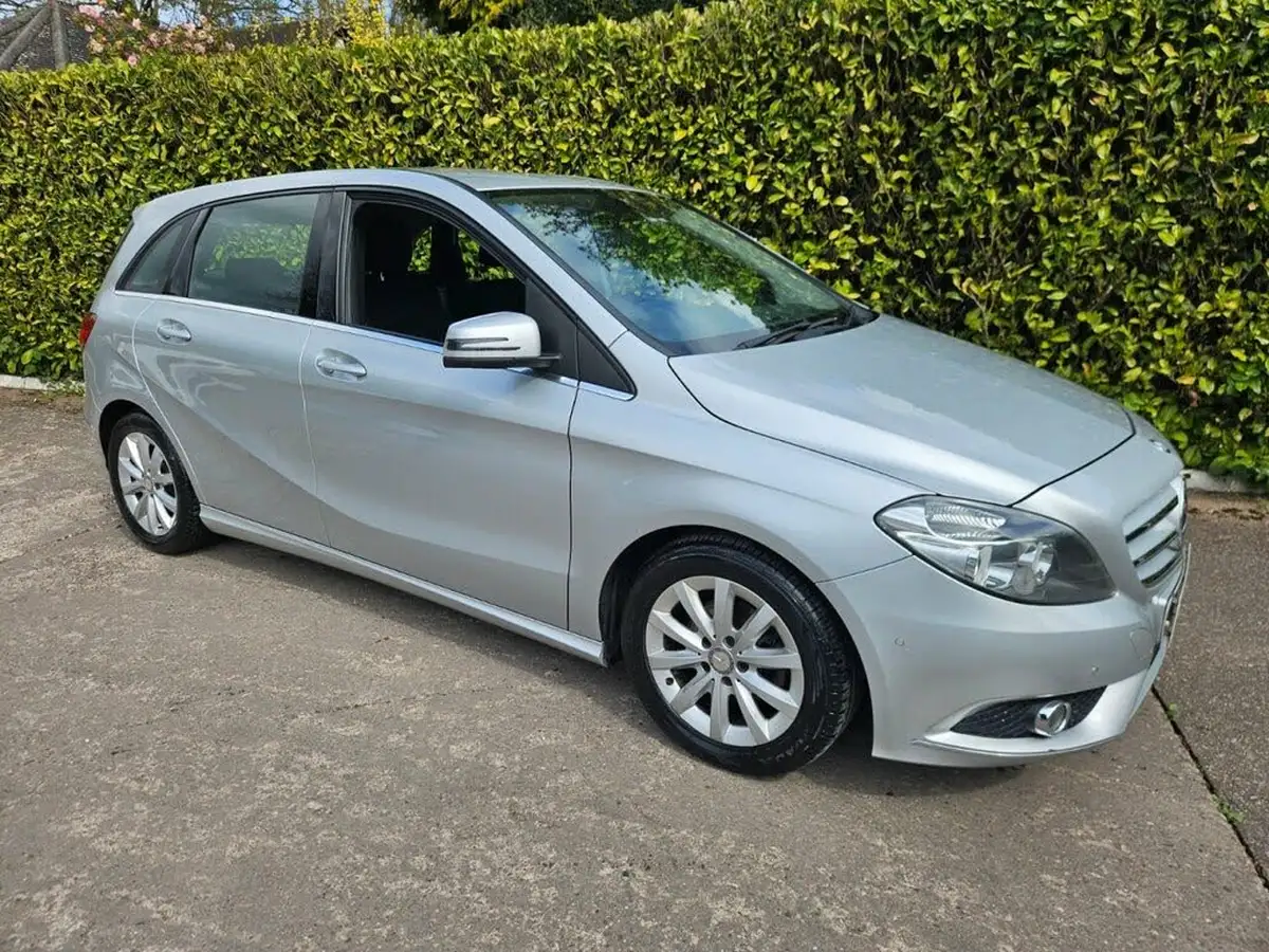 2014-mercedes-benz-b-class-15-cdi-b180-se-15cdi-109bhp-eco-big-0