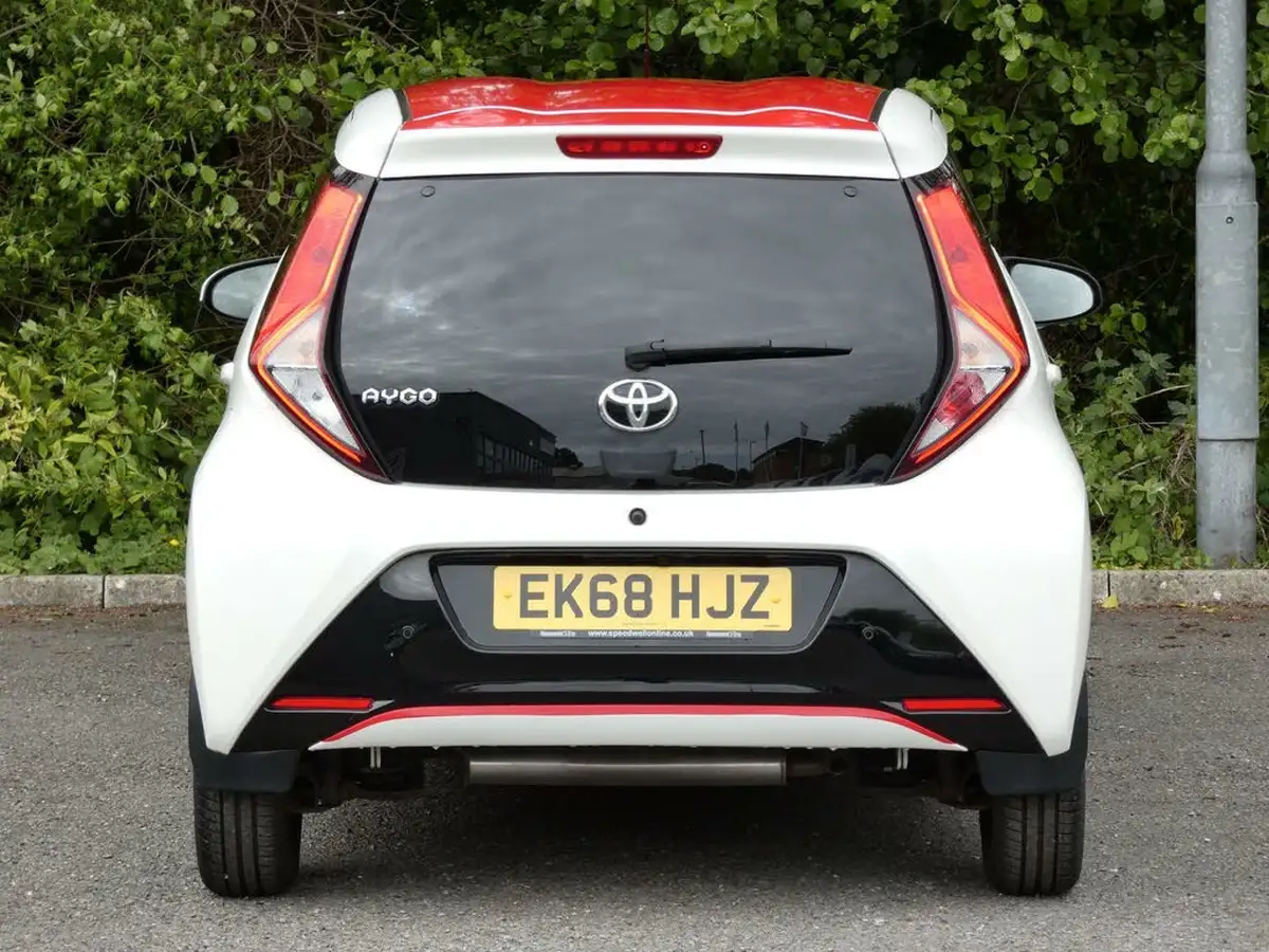 2018-toyota-aygo-10-vvt-i-x-press-71bhp-big-11