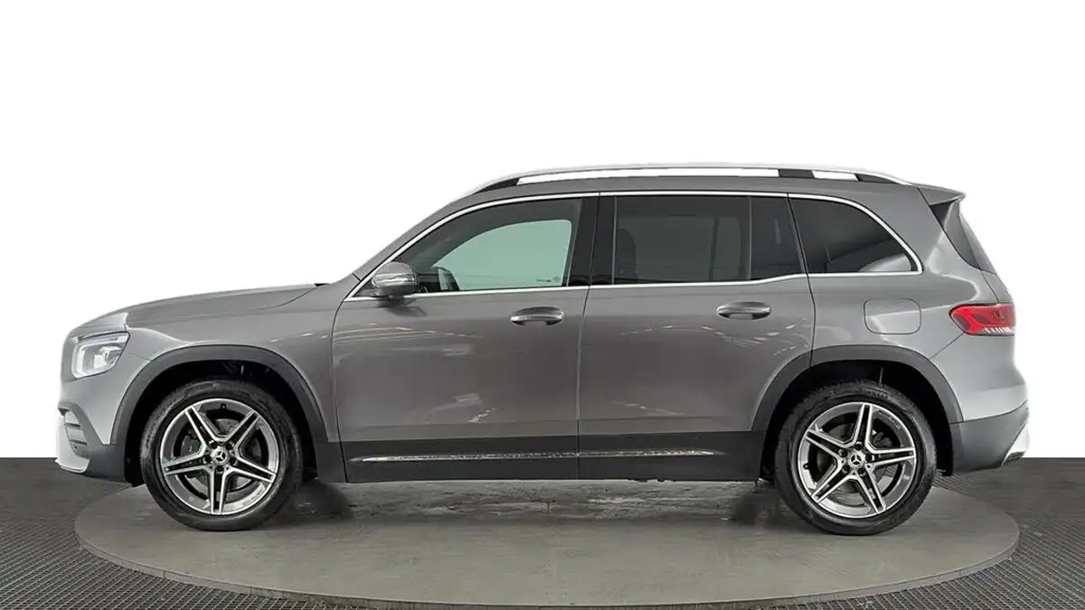 2021-mercedes-benz-glb-class-13-glb200-amg-line-8g-tronic-big-6