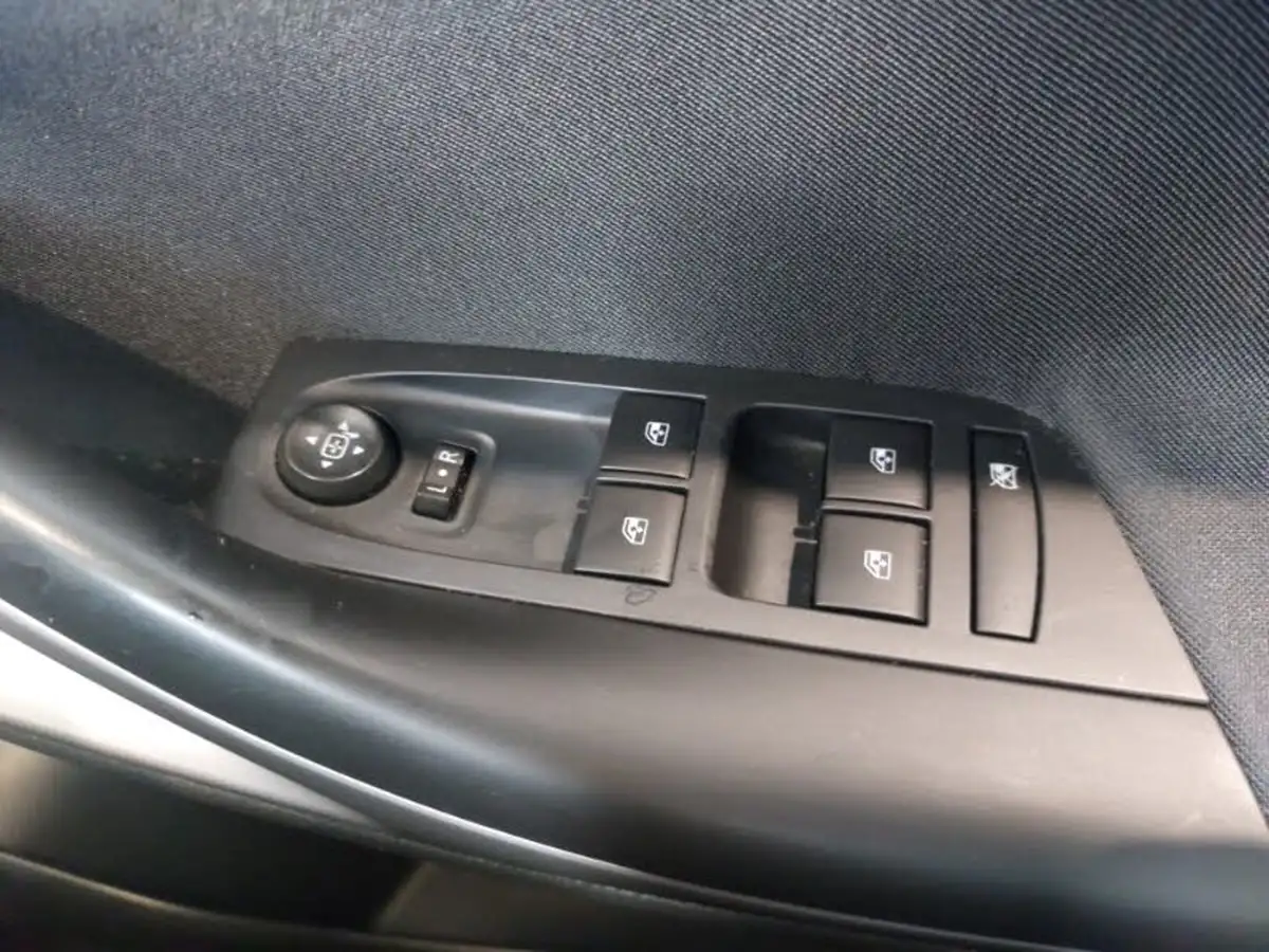 2020-vauxhall-astra-12-turbo-sri-145ps-big-13