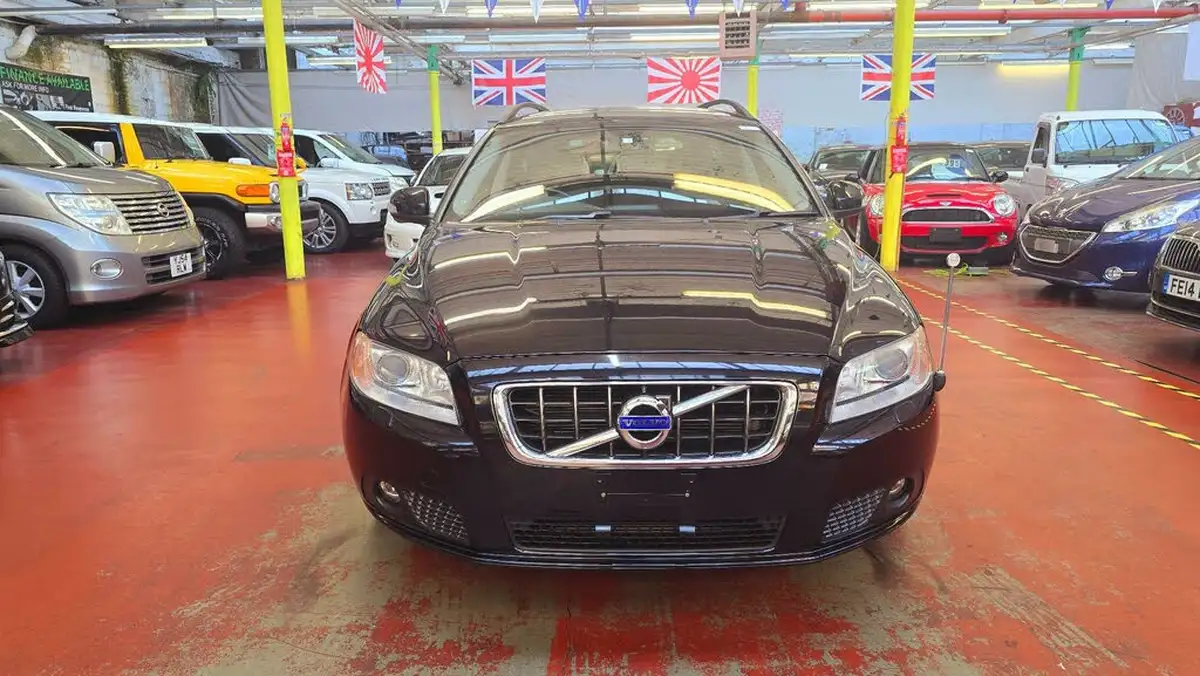 2010-volvo-v70-big-24