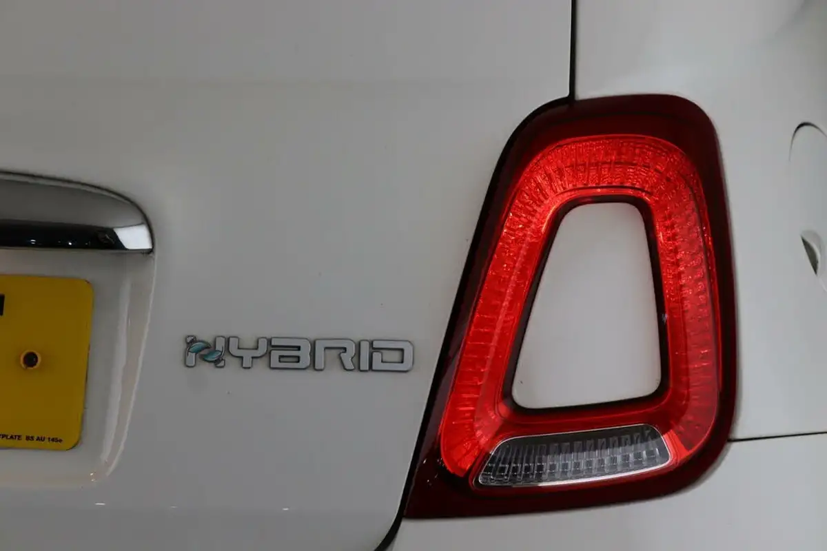 2021-fiat-500-10-dolcevita-big-8