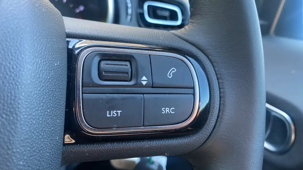 2023-citroen-c3-12-puretech-shine-plus-110ps-ss-eat6-big-23