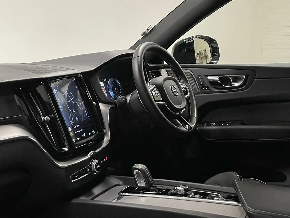 2020-volvo-xc60-20td-b5-r-design-pro-big-15