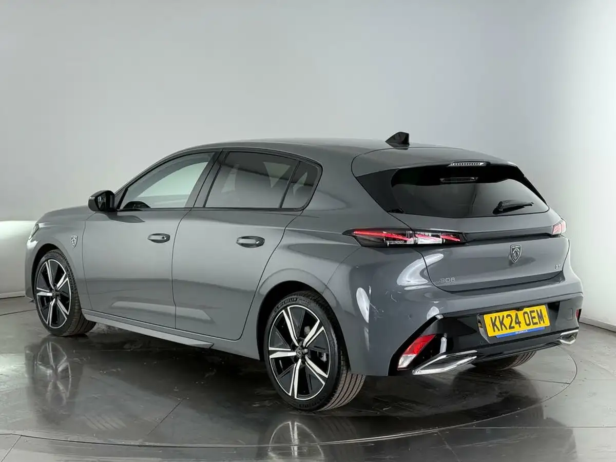 2024-peugeot-308-12-puretech-gt-130ps-ss-eat8-big-4