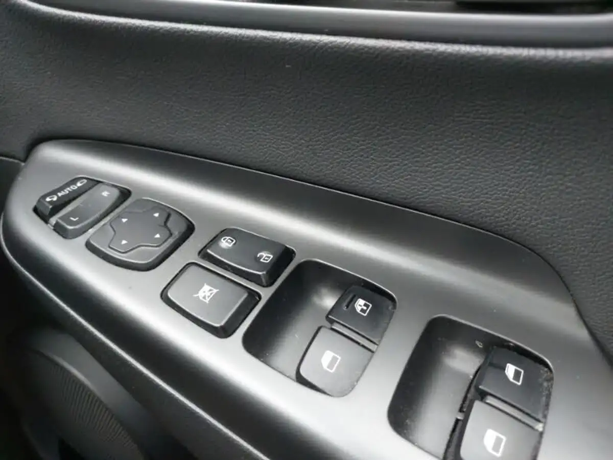 2020-hyundai-kona-10-t-gdi-premium-se-big-18