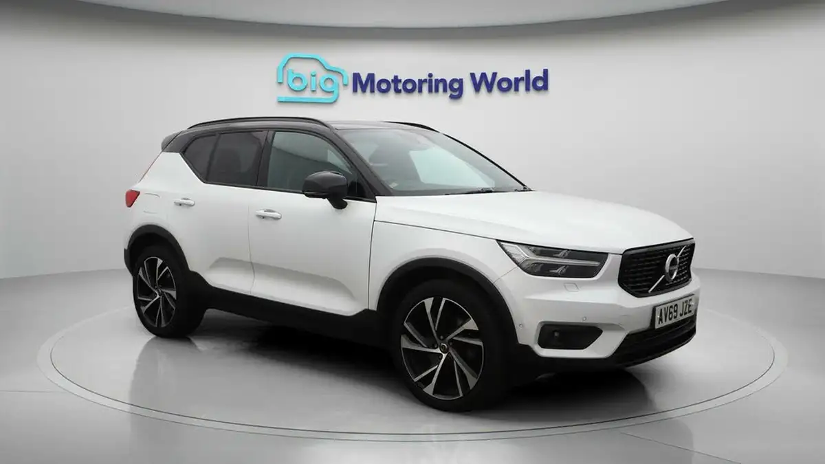 2019-volvo-xc40-20-t4-r-design-pro-awd-big-1