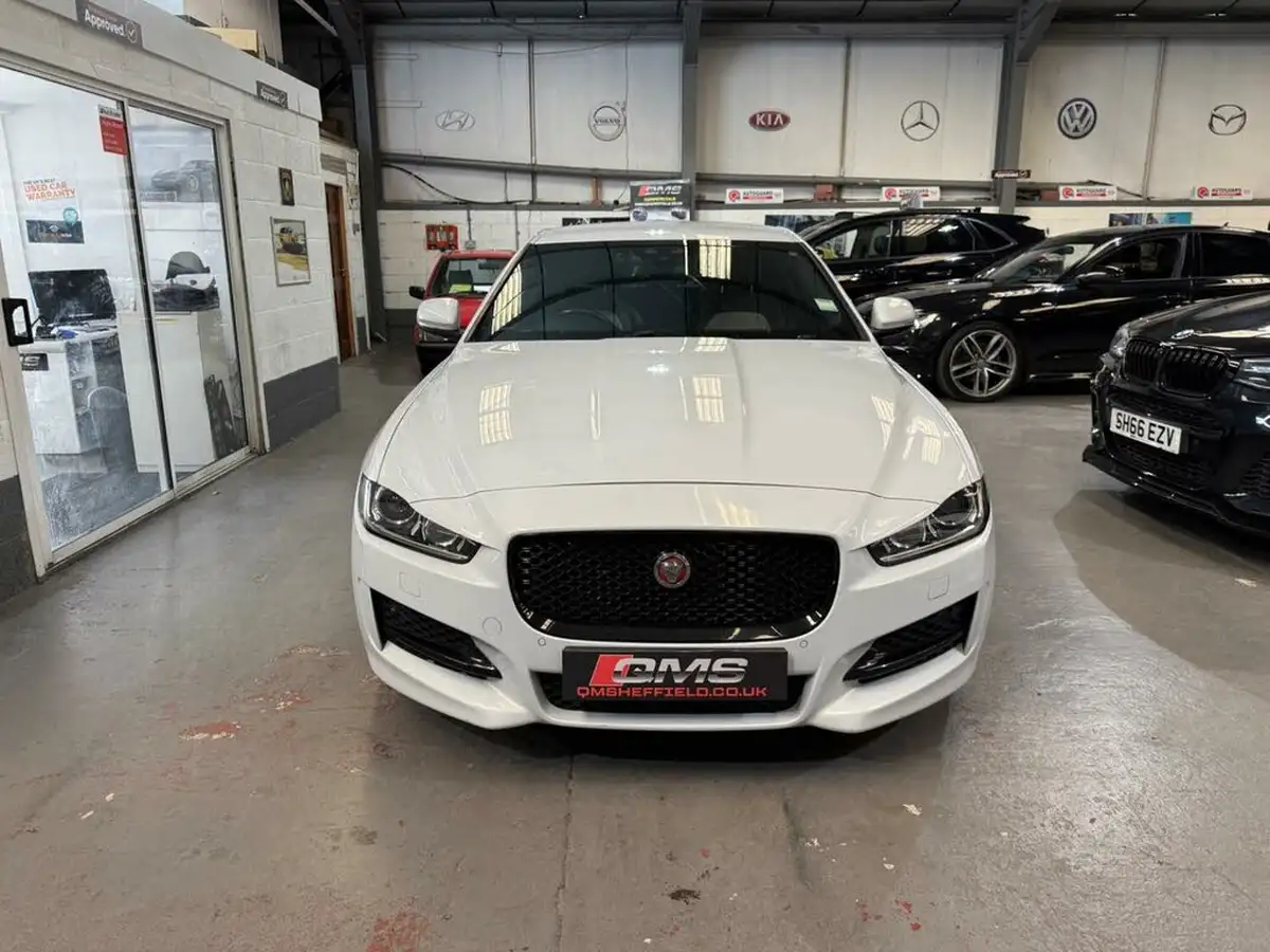 2016-jaguar-xe-20d-r-sport-180ps-auto-big-8