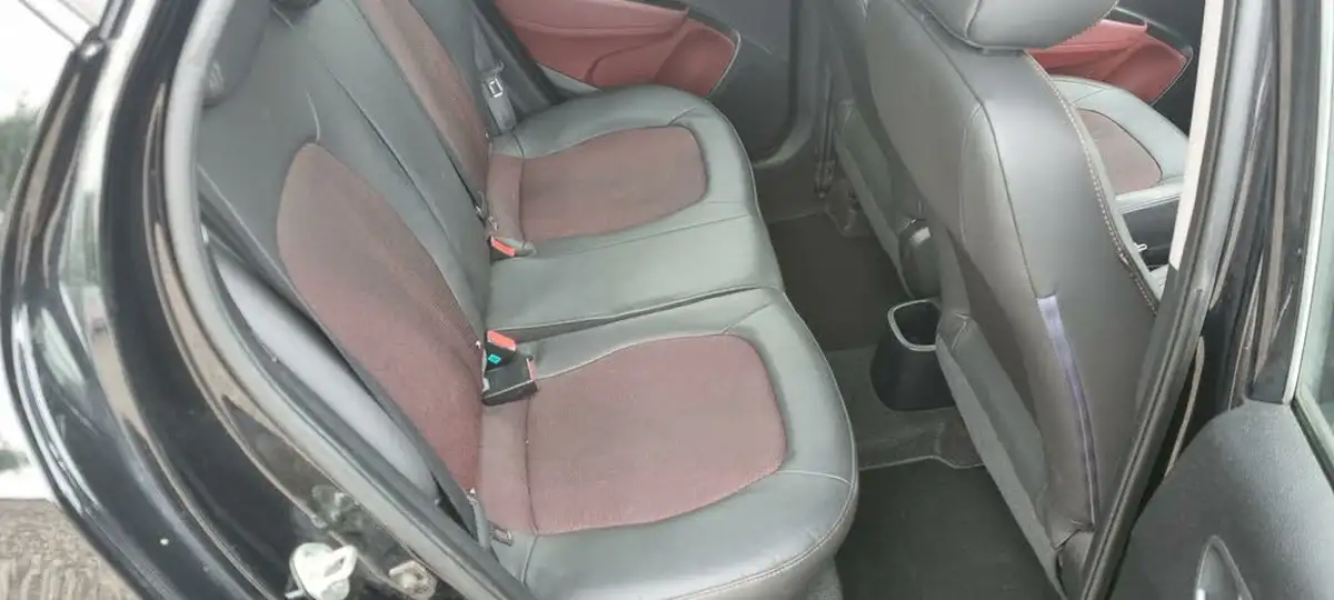 2014-hyundai-i10-12-premium-big-10