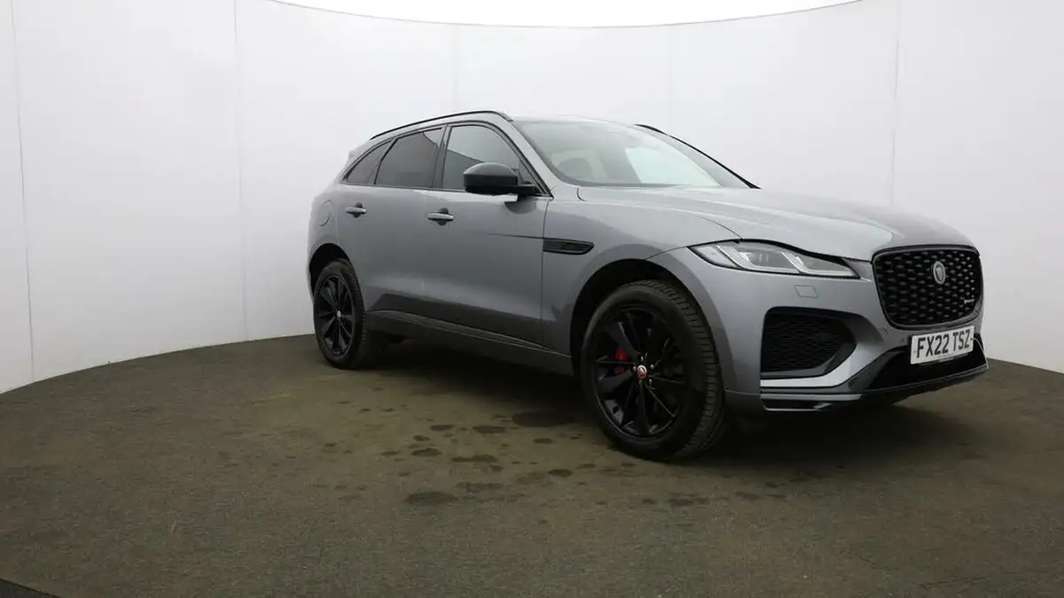 2022-jaguar-f-pace-20-p250-r-dynamic-black-big-46