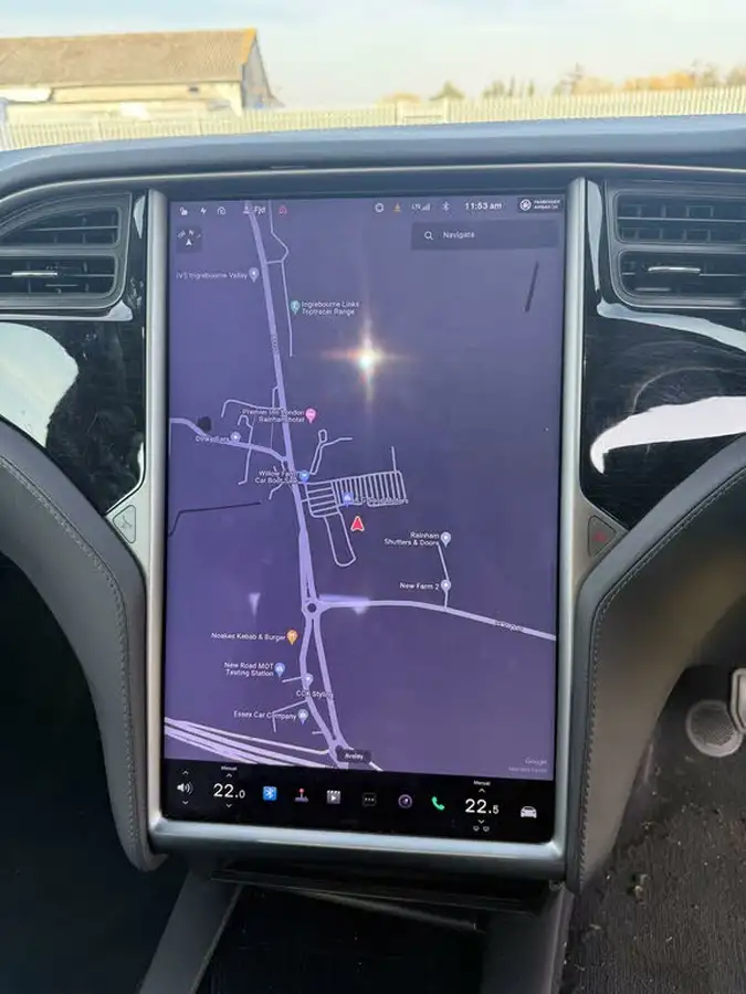 2020-tesla-model-s-e-long-range-big-3