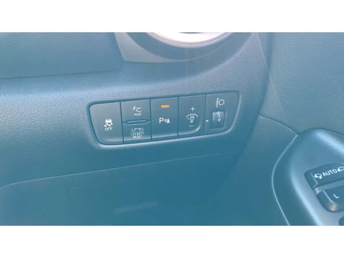 2023-hyundai-kona-16-gdi-ultimate-big-42