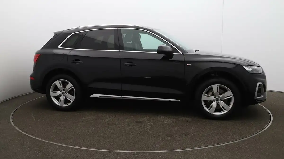 2022-audi-q5-20-50-tfsi-e-s-line-station-wagon-big-48
