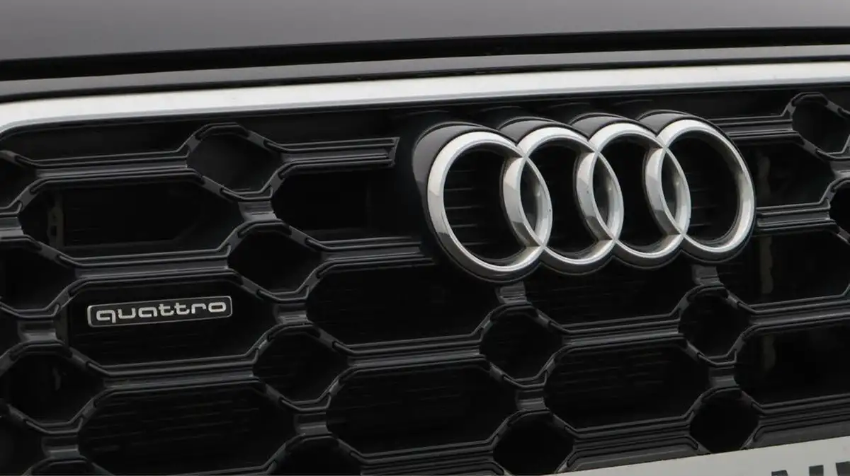 2022-audi-q5-20-50-tfsi-e-s-line-station-wagon-big-24