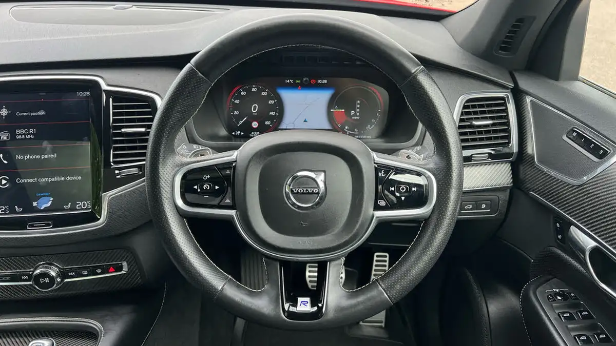 2017-volvo-xc90-20-t8-r-design-pro-twin-engine-big-24