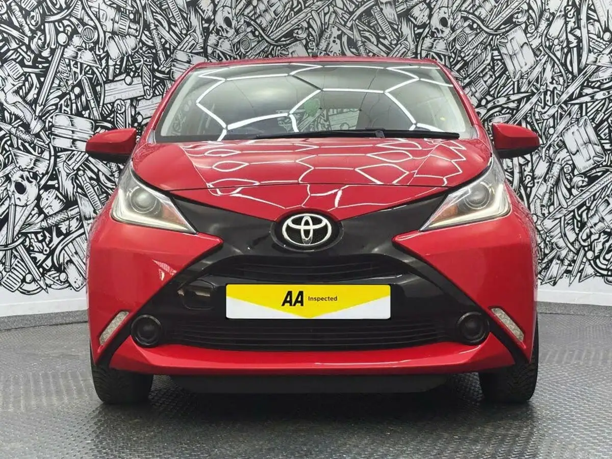 2018-toyota-aygo-10-vvt-i-x-play-71bhp-5d-big-4