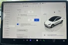 2022-tesla-model-y-e-long-range-small-47