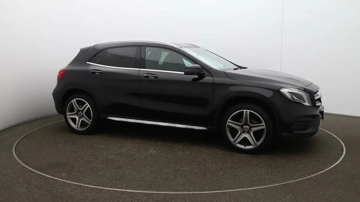 2020-mercedes-benz-gla-class-16-gla-200-amg-line-edition-plus-7g-dct-big-41