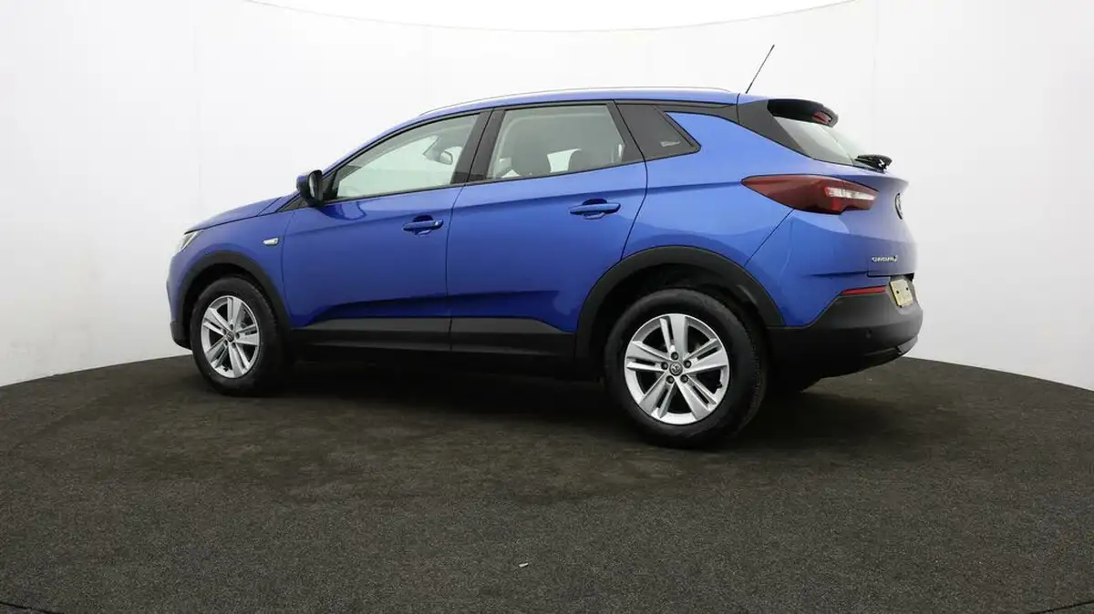 2020-vauxhall-grandland-x-15td-se-big-70