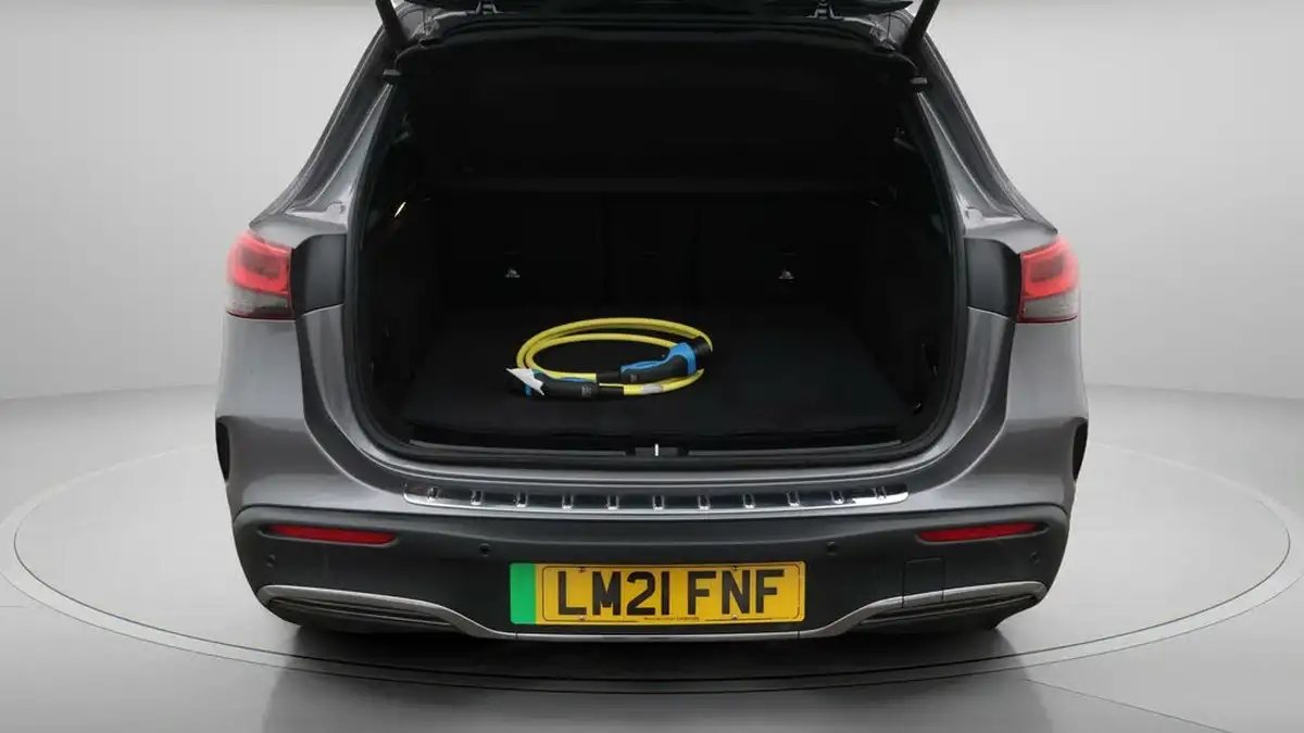 2021-mercedes-benz-eqa-e-eqa-250-amg-line-big-17