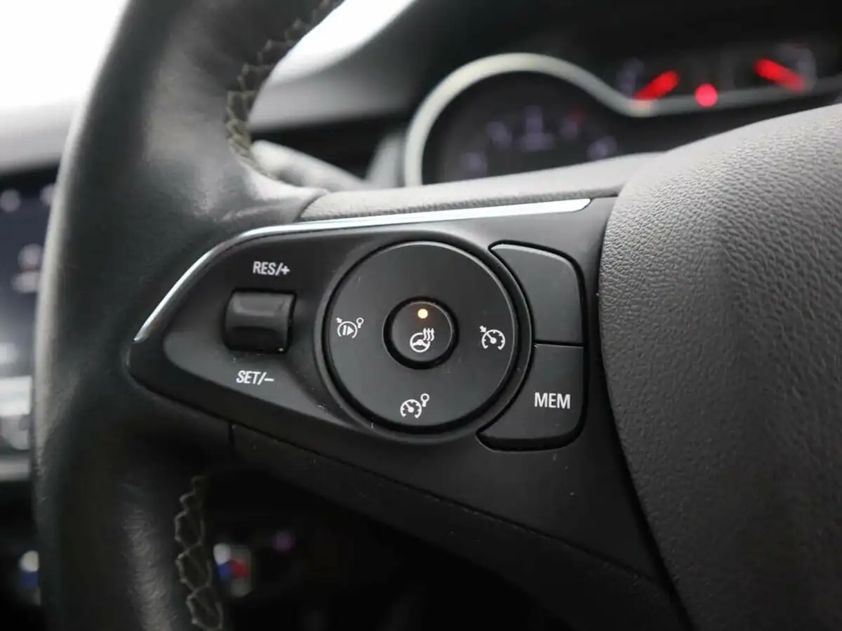 2022-vauxhall-crossland-15-elite-edition-110ps-big-33