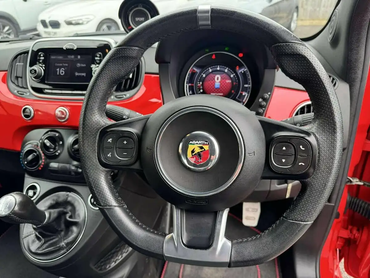 2017-abarth-595-14-tjet-big-16