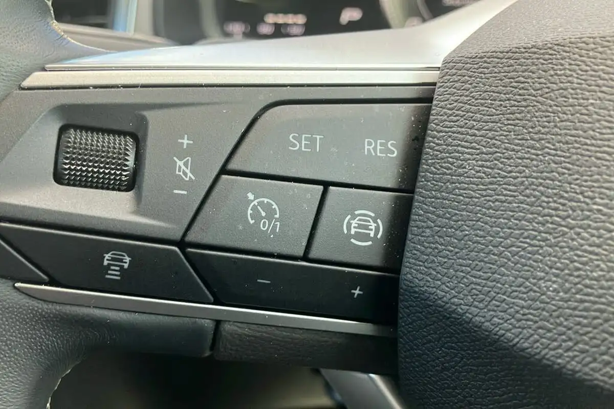 2024-seat-ateca-15-ecotsi-xperience-dsg-big-32