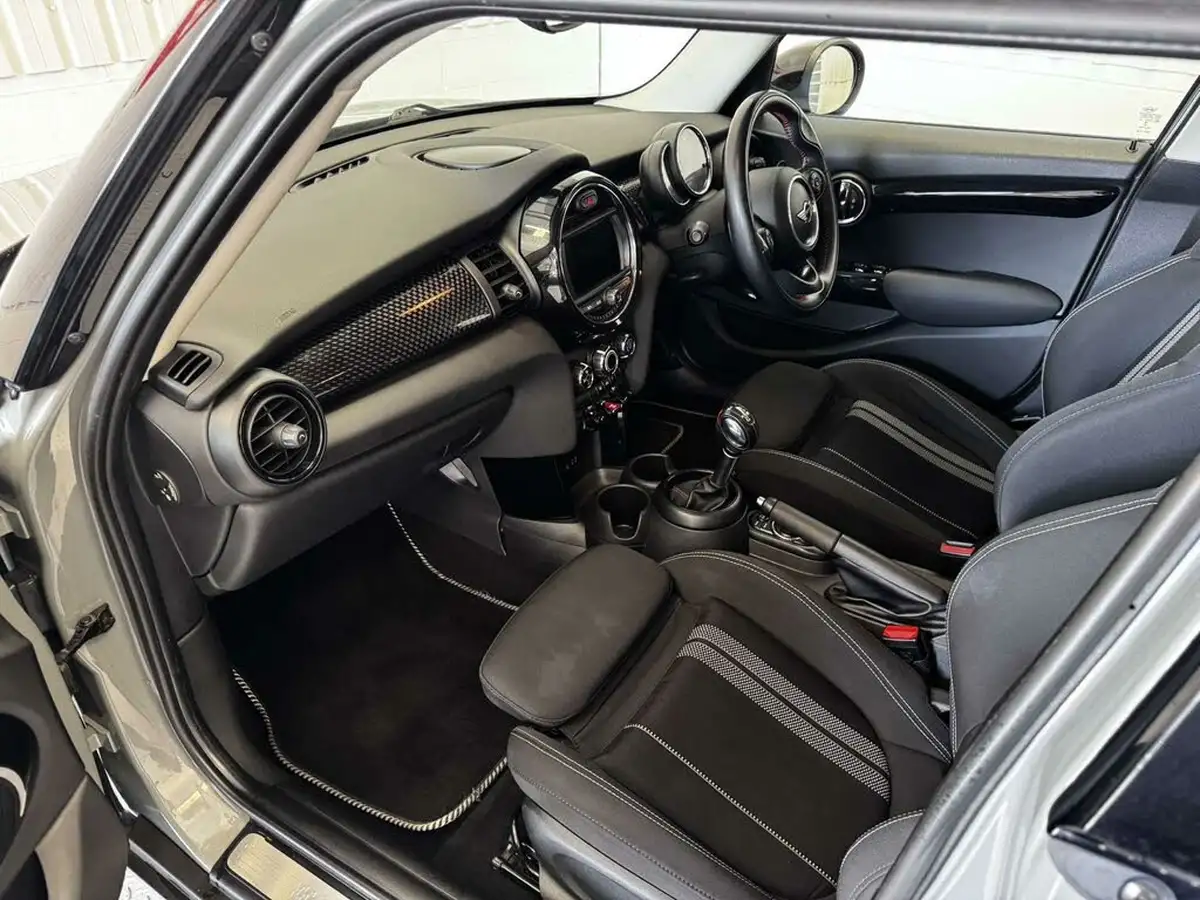 2017-mini-cooper-20-cooper-s-ss-hatchback-5d-sport-auto-big-16