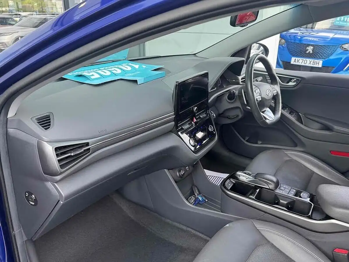 2020-hyundai-ioniq-e-premium-se-electric-100kw-big-29